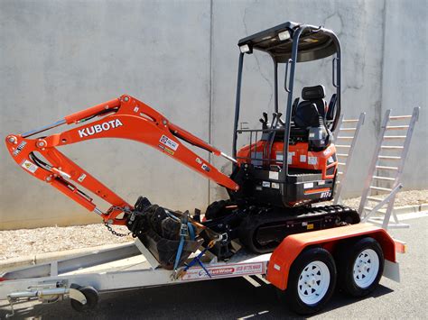 2 Ton Mini Excavator (Kubota U17) 